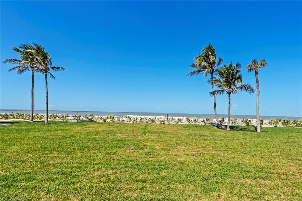 10701 Gulf Shore Dr 402, Naples, FL 34108-42