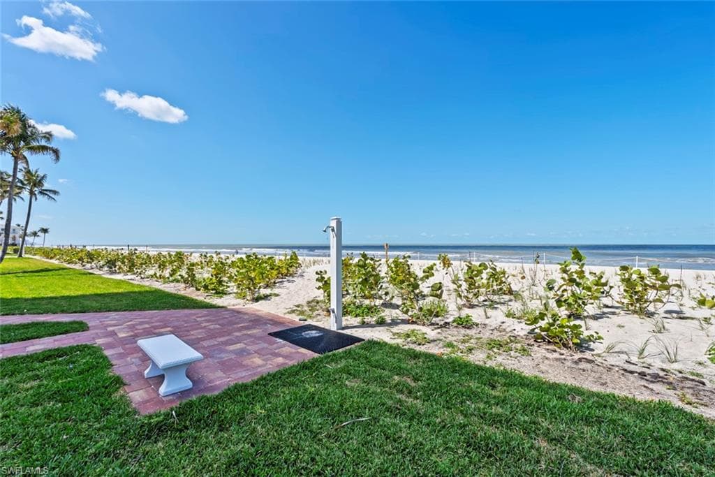 10701 Gulf Shore Dr 402, Naples, FL 34108-43