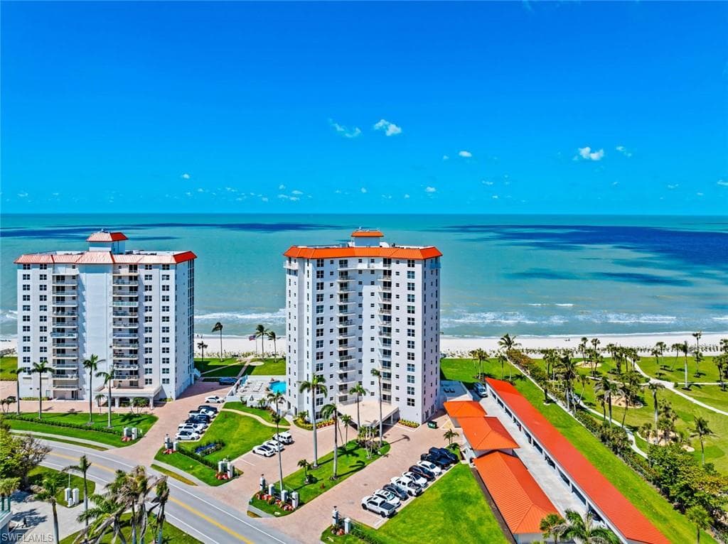 10701 Gulf Shore Dr 402, Naples, FL 34108-48