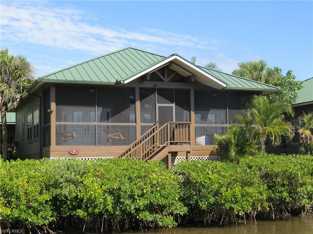 305 Storter Ave N 16, Everglades City, FL 34139-2