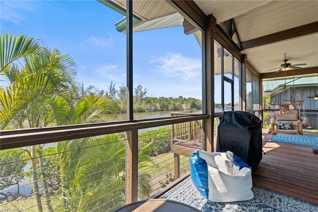 305 Storter Ave N 16, Everglades City, FL 34139-32