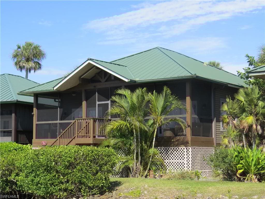 305 Storter Ave N 16, Everglades City, FL 34139-34
