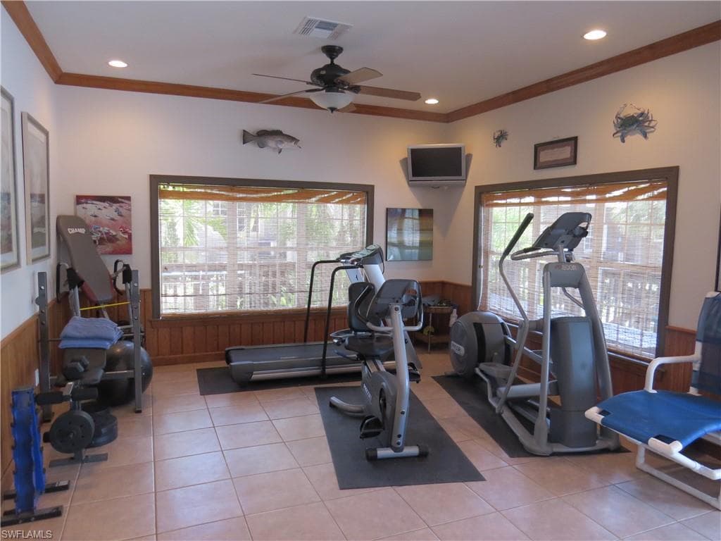 305 Storter Ave N 16, Everglades City, FL 34139-45