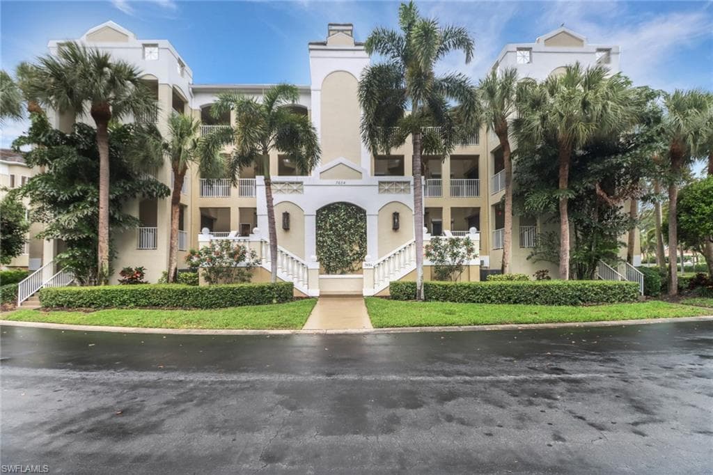 7654 Pebble Creek Cir 5-301, Naples, FL 34108-2