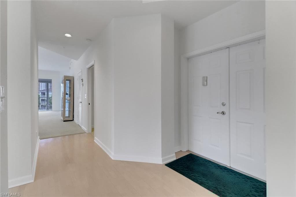 7654 Pebble Creek Cir 5-301, Naples, FL 34108-7