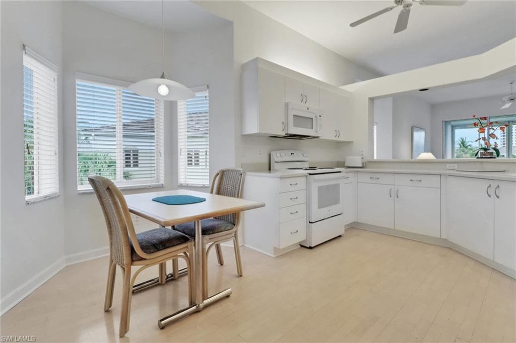 7654 Pebble Creek Cir 5-301, Naples, FL 34108-8