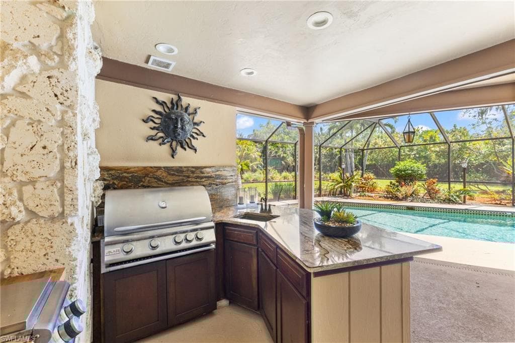 6846 Trail Blvd, Naples, FL 34108-15