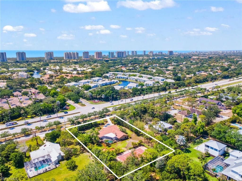 6846 Trail Blvd, Naples, FL 34108-34
