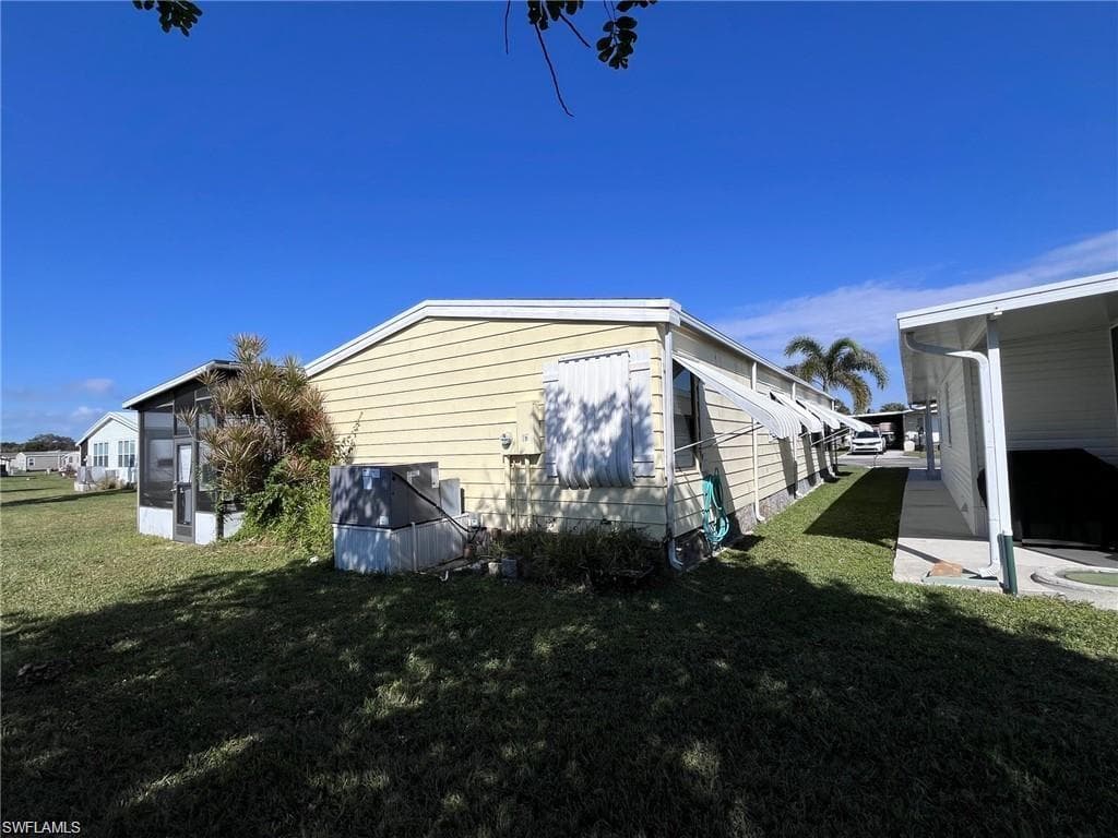 18 Aquamarine Ave 18q, Naples, FL 34114-14