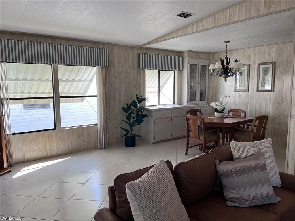 18 Aquamarine Ave 18q, Naples, FL 34114-7