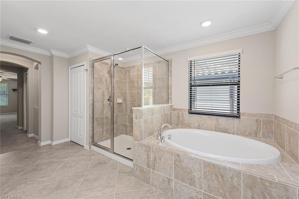 9403 Foxglove Ln, Naples, FL 34120-18