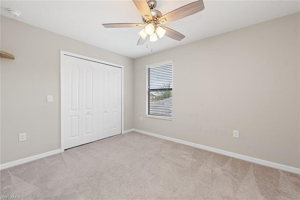 9403 Foxglove Ln, Naples, FL 34120-21