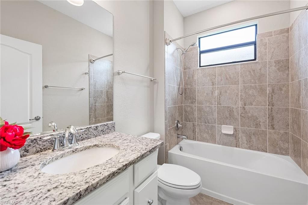 9403 Foxglove Ln, Naples, FL 34120-24