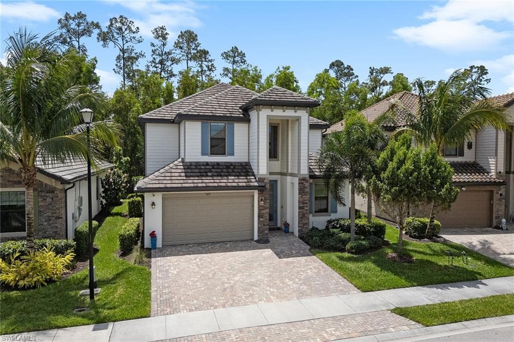 9403 Foxglove Ln, Naples, FL 34120-37