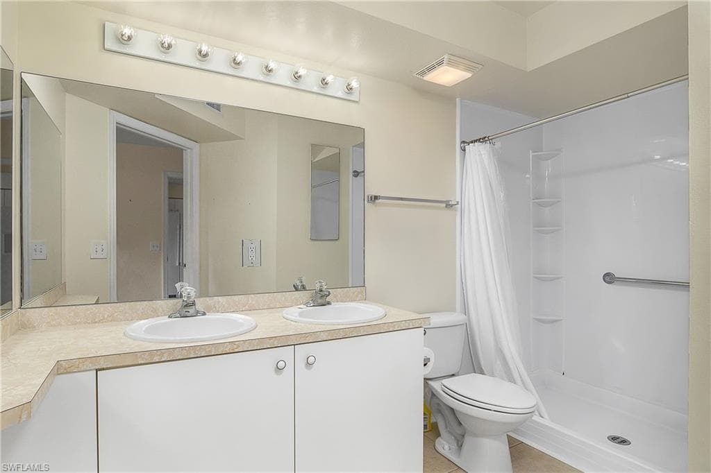 4965 Sandra Bay Dr 102, Naples, FL 34109-22