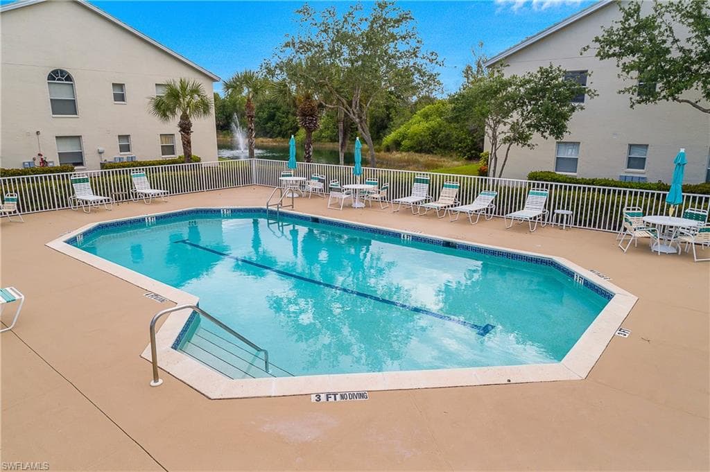 4965 Sandra Bay Dr 102, Naples, FL 34109-5