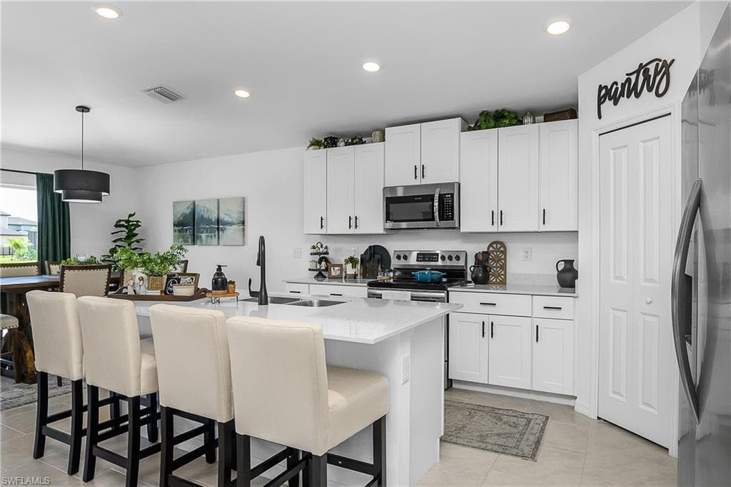 4094 San Clemente Ct, North Fort Myers, FL 33917-8