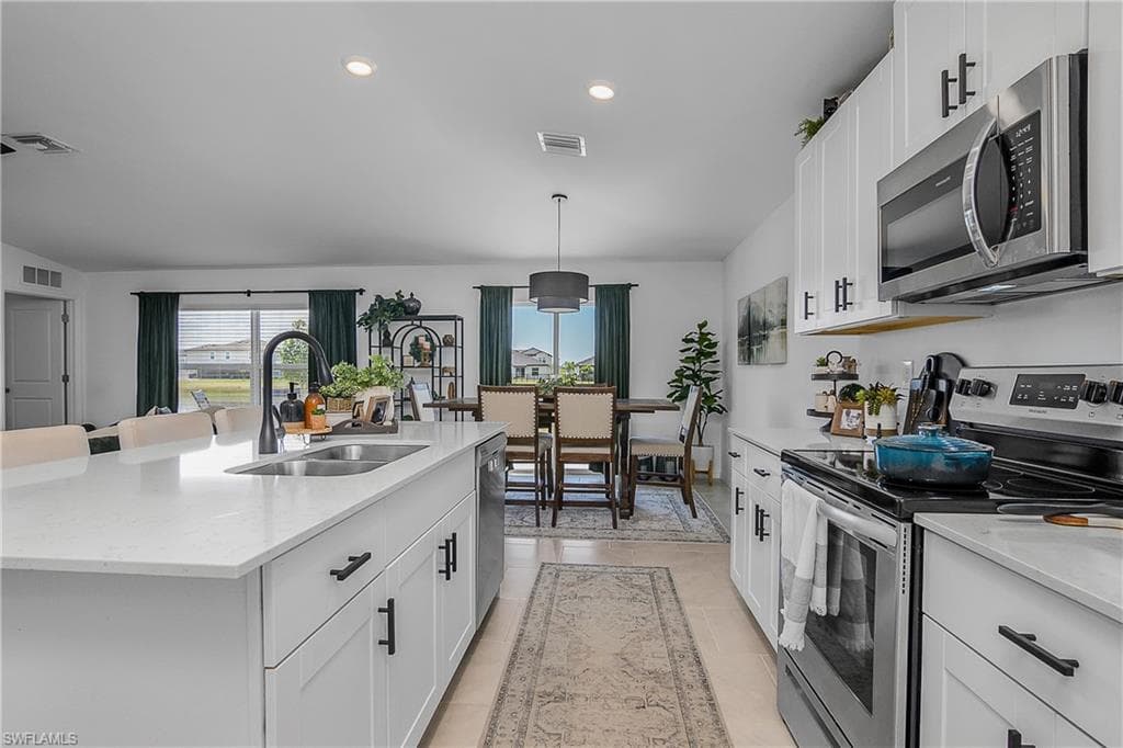 4094 San Clemente Ct, North Fort Myers, FL 33917-9