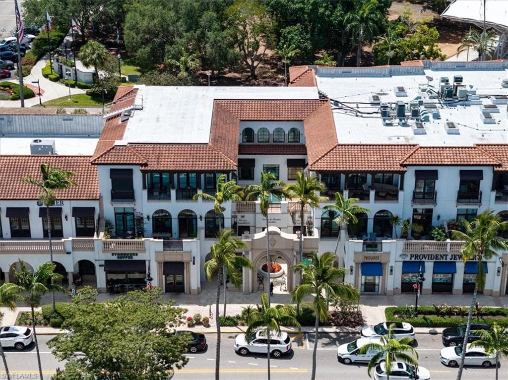 780 5th Ave S 305, Naples, FL 34102-34