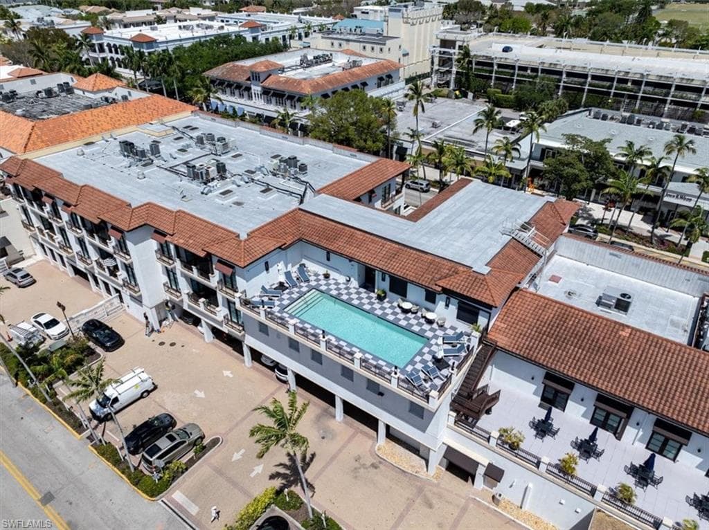 780 5th Ave S 305, Naples, FL 34102-36