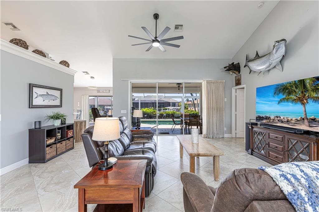 1633 Barbarosa Ct, Marco Island, FL 34145-4