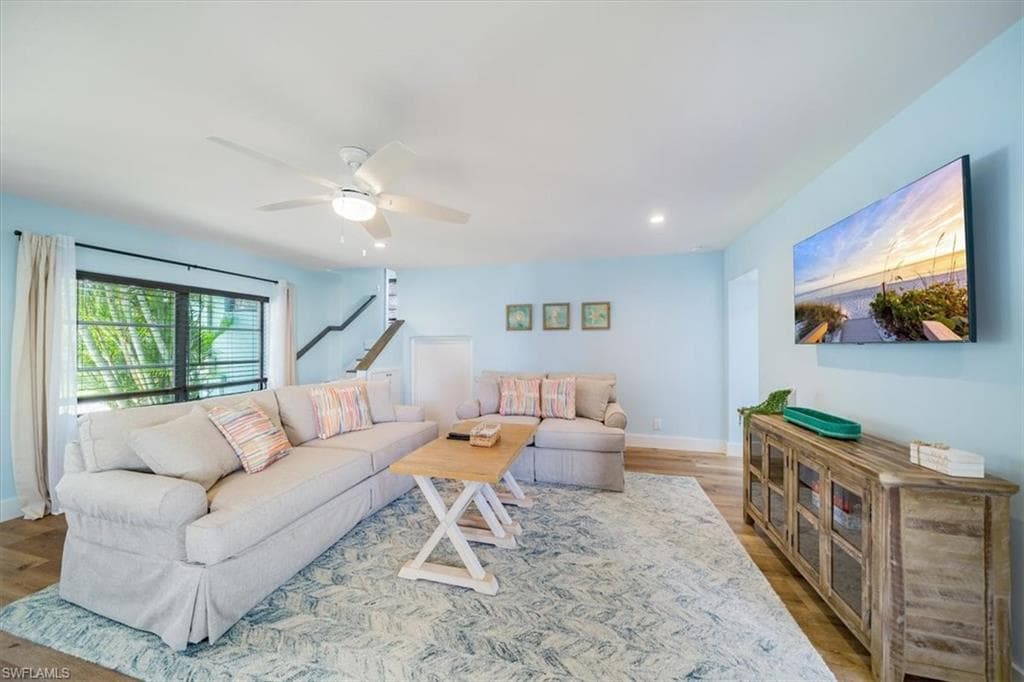 1283 Grand Canal Dr, Naples, FL 34110-11