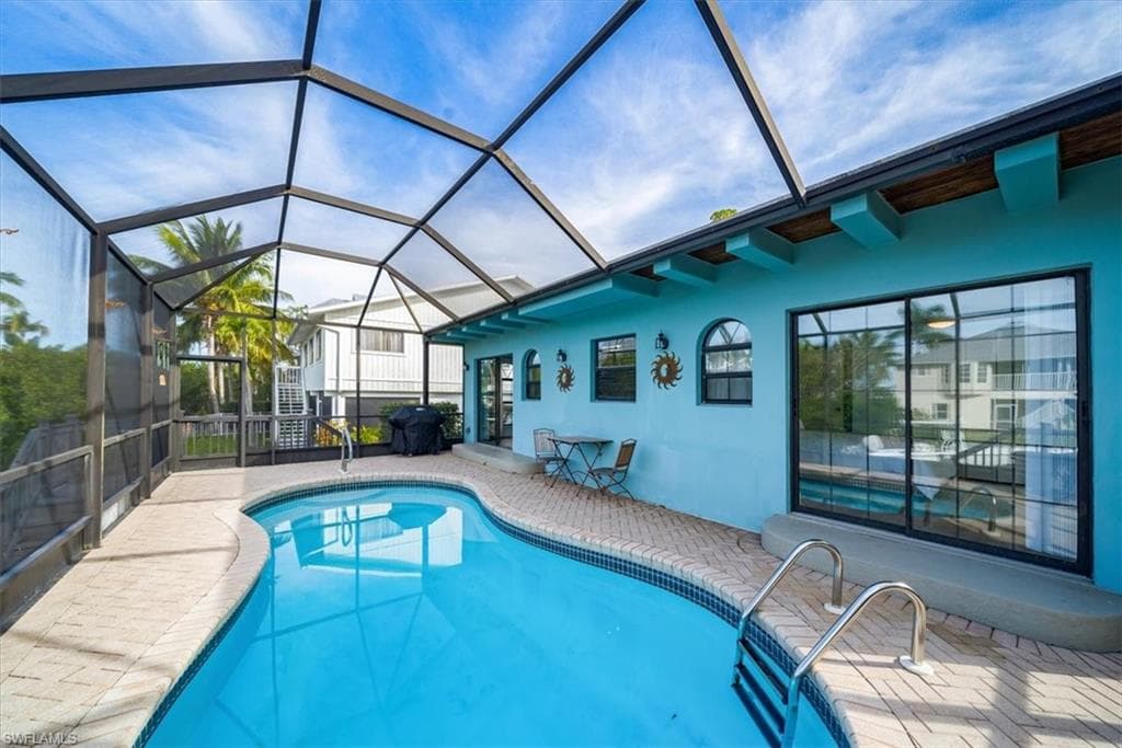 1283 Grand Canal Dr, Naples, FL 34110-21