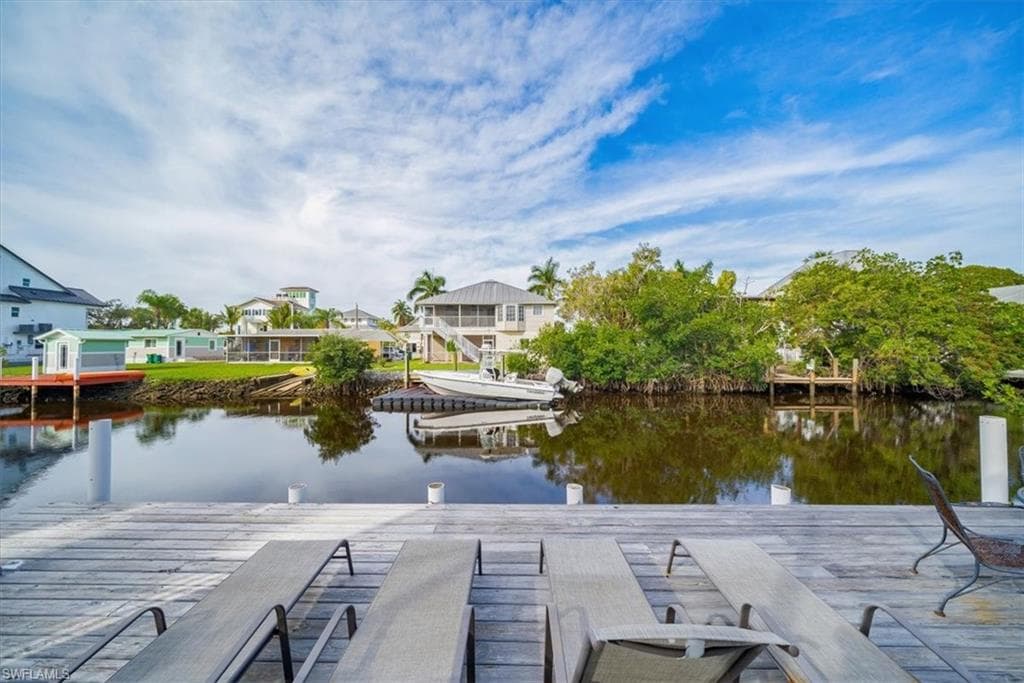 1283 Grand Canal Dr, Naples, FL 34110-29