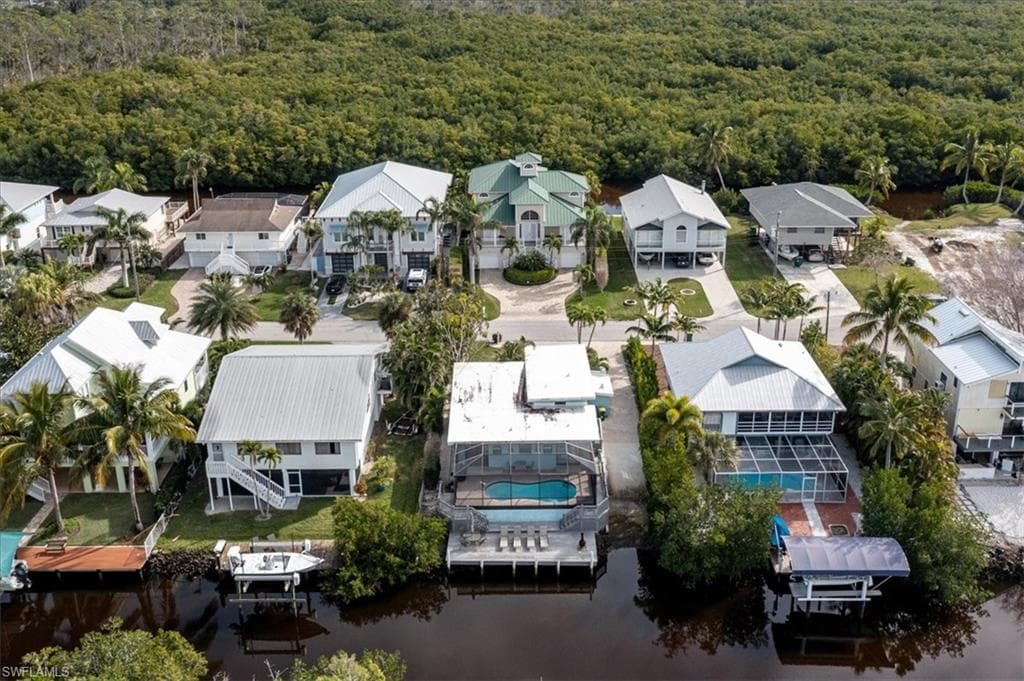 1283 Grand Canal Dr, Naples, FL 34110-33