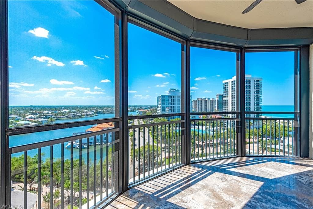 81 Seagate Dr 1101, Naples, FL 34103-11