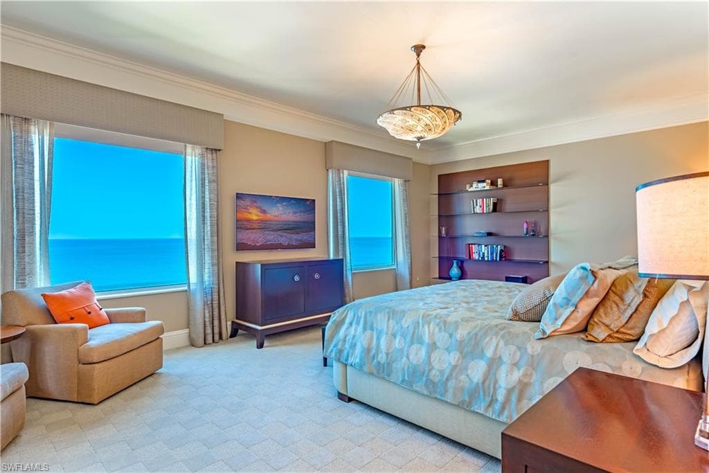 81 Seagate Dr 1101, Naples, FL 34103-12