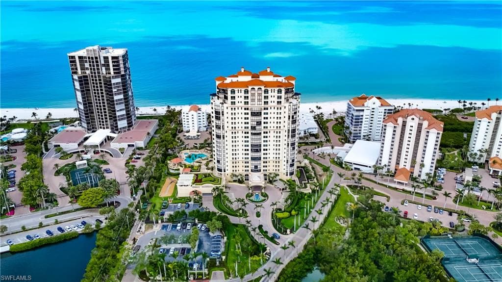 81 Seagate Dr 1101, Naples, FL 34103-30