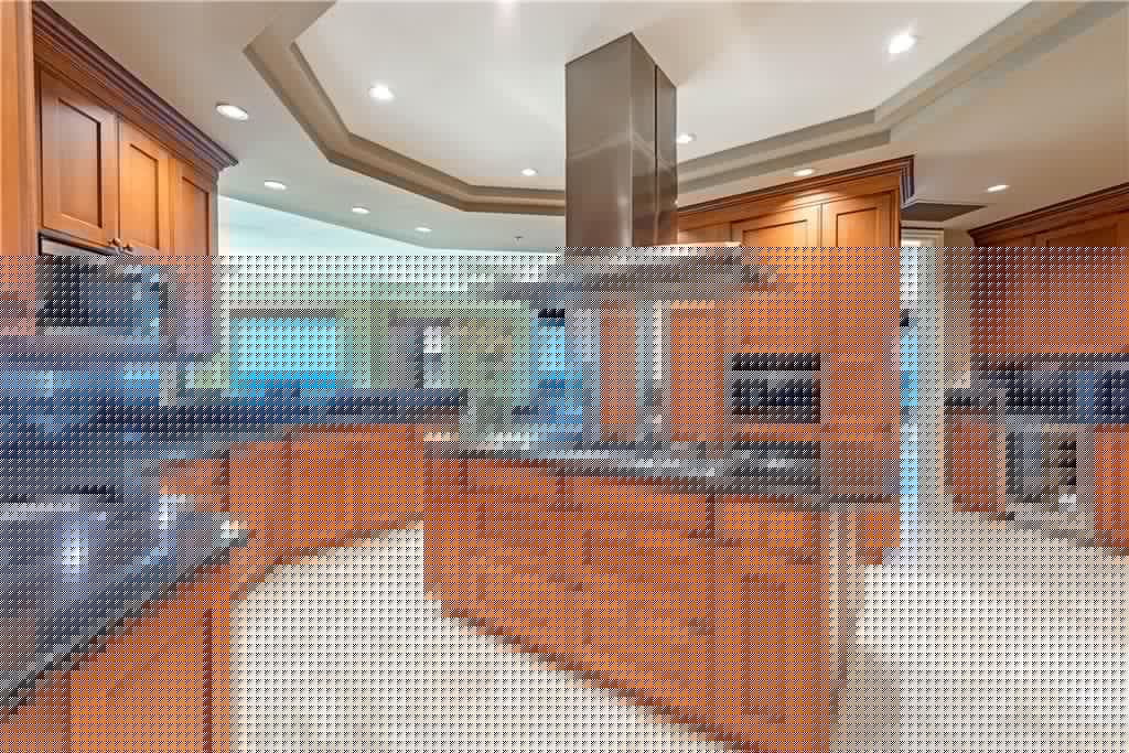 81 Seagate Dr 1101, Naples, FL 34103-7