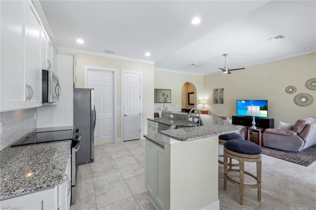 9102 Limestone Ln, Naples, FL 34120-10