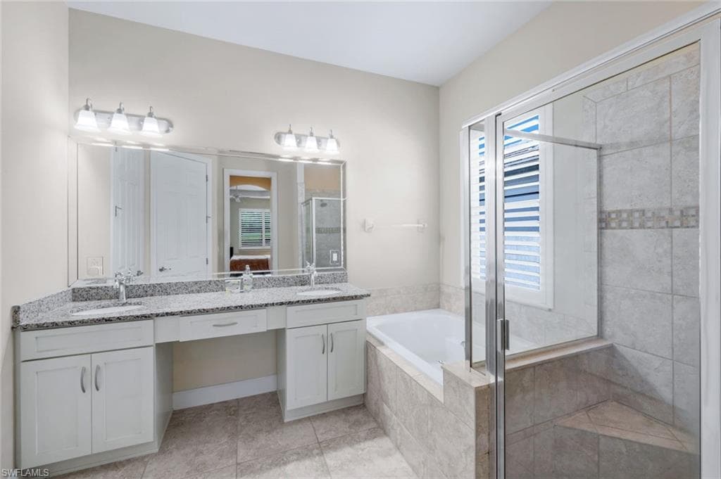 9102 Limestone Ln, Naples, FL 34120-18