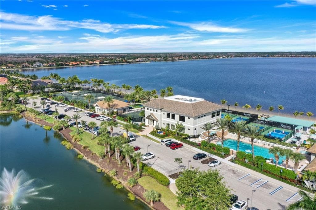 9102 Limestone Ln, Naples, FL 34120-35