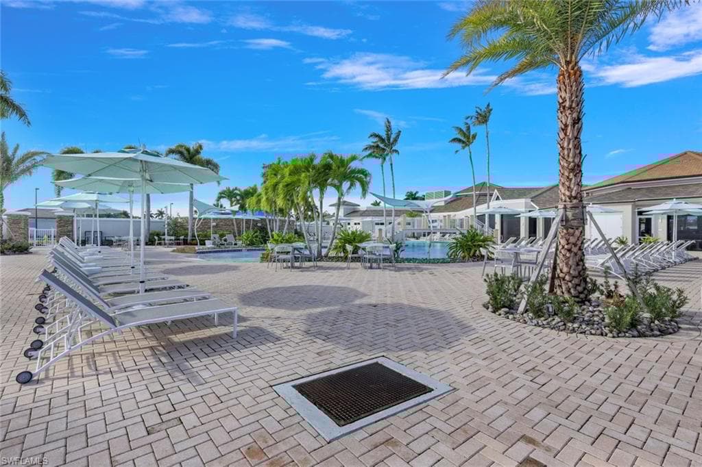 9102 Limestone Ln, Naples, FL 34120-47