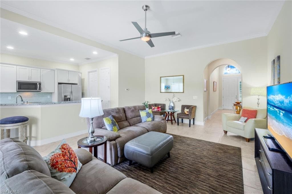 9102 Limestone Ln, Naples, FL 34120-6