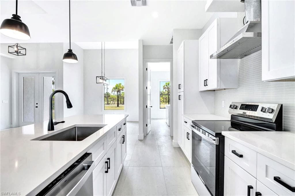 2633 22nd Ave SE, Naples, FL 34117-12