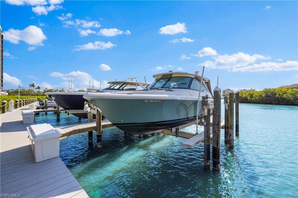 311c Wiggins Bay Dr, Naples, FL 34110-11