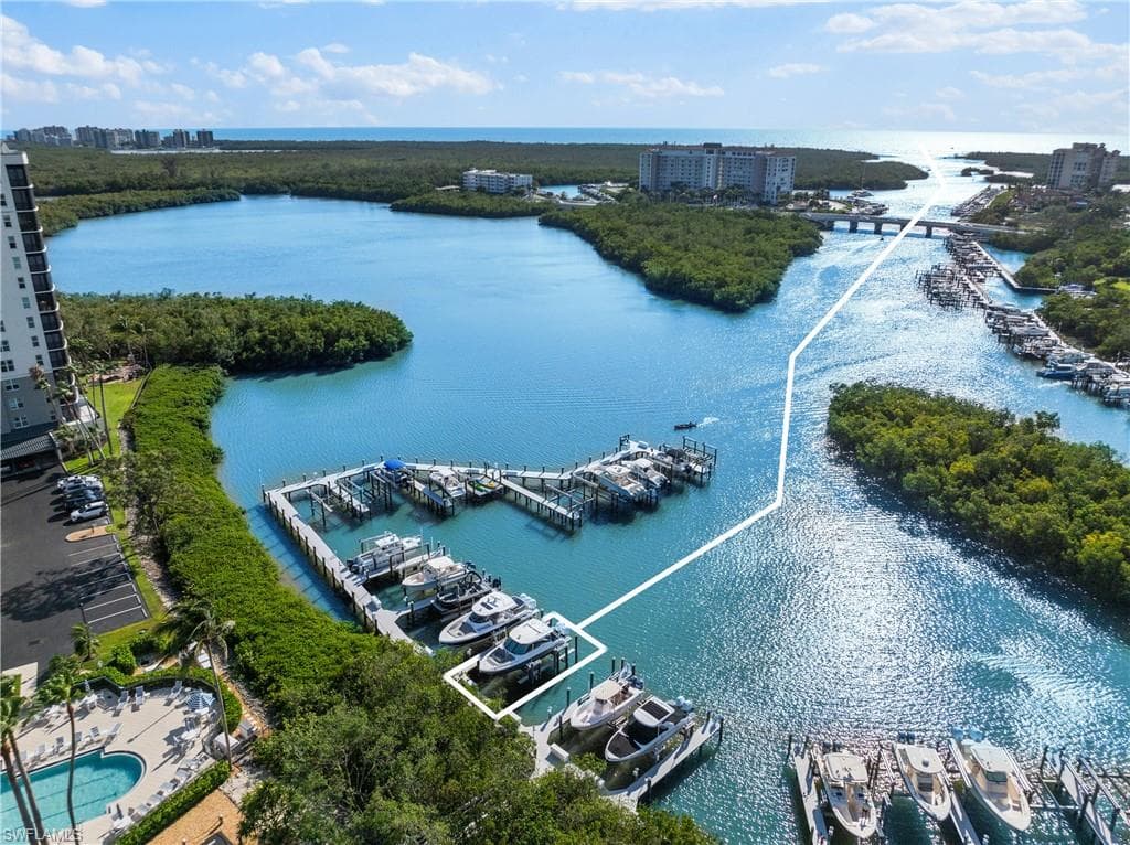 311c Wiggins Bay Dr, Naples, FL 34110-2