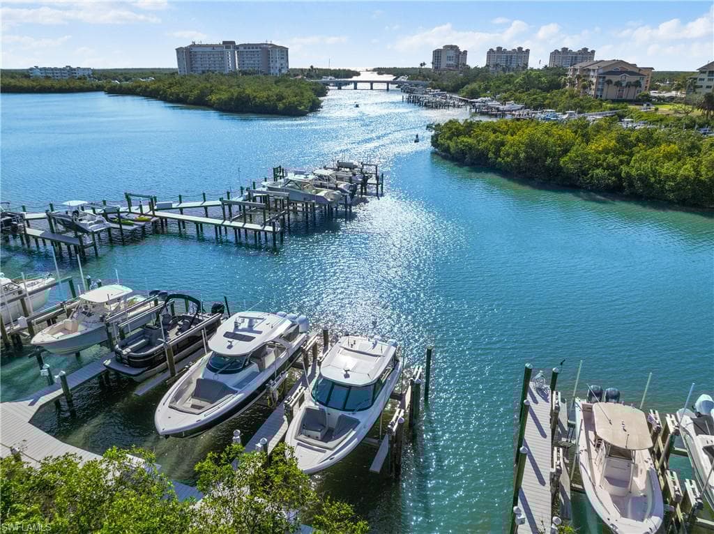 311c Wiggins Bay Dr, Naples, FL 34110-5