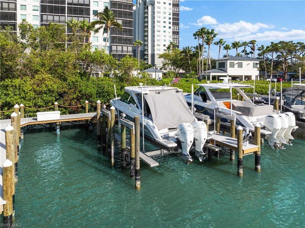 311c Wiggins Bay Dr, Naples, FL 34110-7