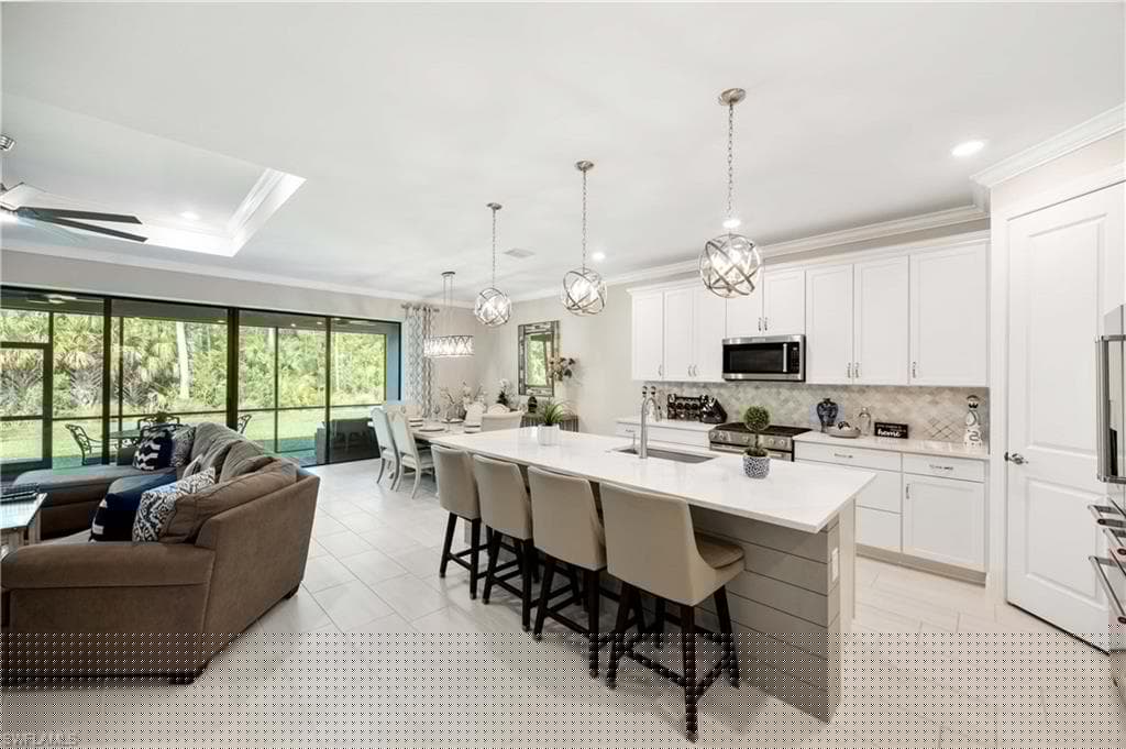 10367 Ventana Ln, Naples, FL 34120-13
