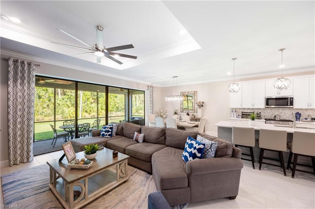 10367 Ventana Ln, Naples, FL 34120-15