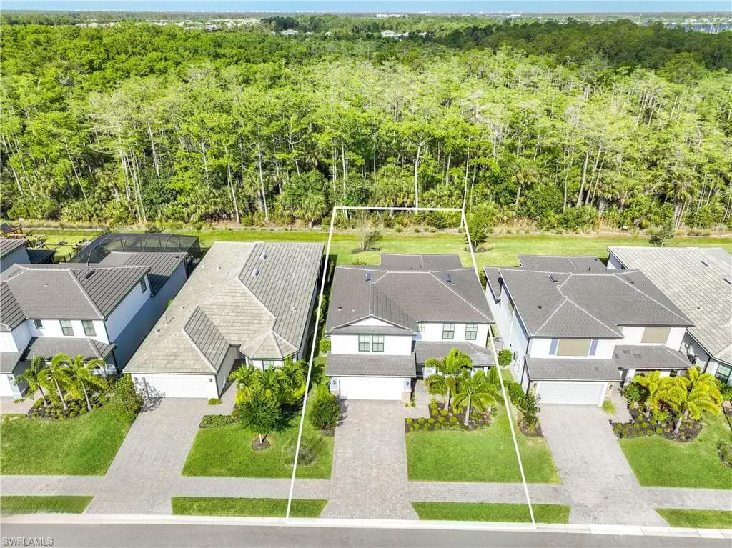 10367 Ventana Ln, Naples, FL 34120-3