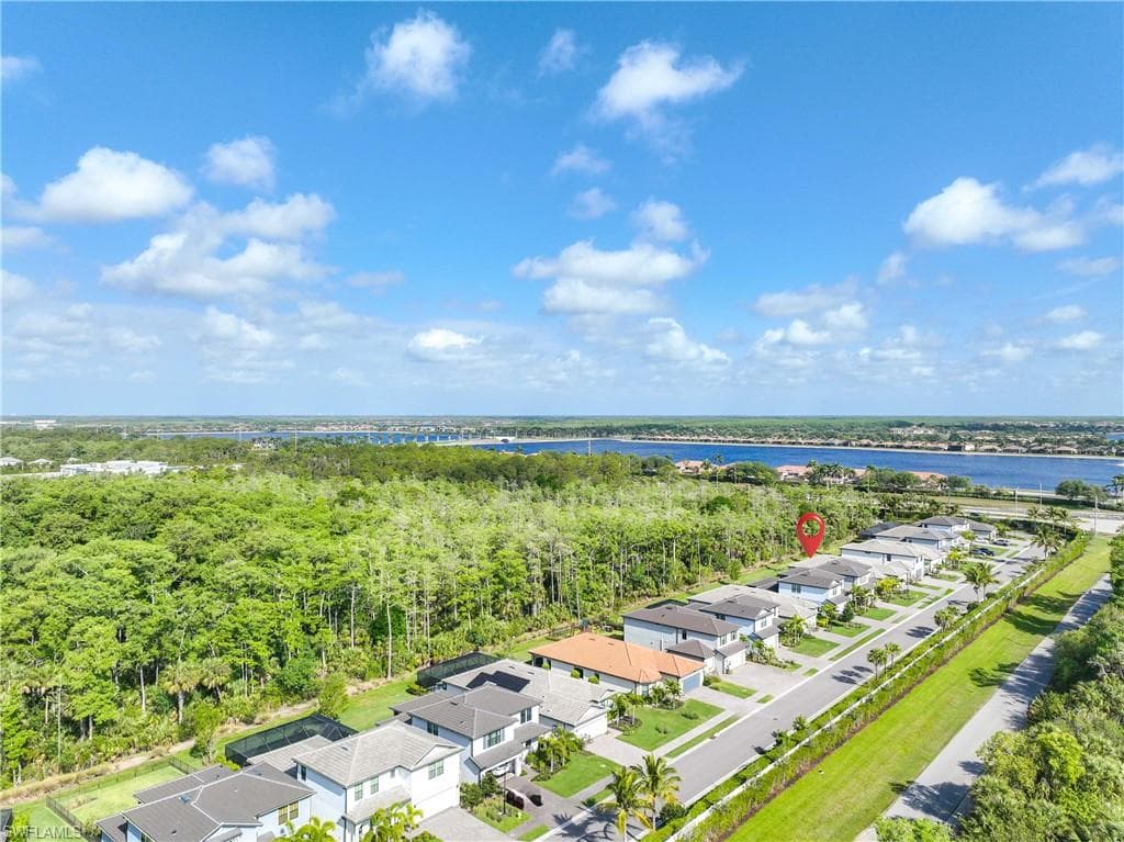 10367 Ventana Ln, Naples, FL 34120-8