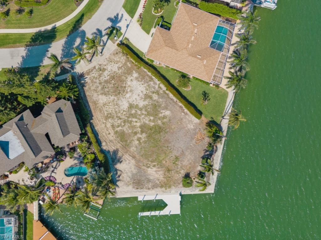 1072 Fieldstone Dr, Marco Island, FL 34145-4