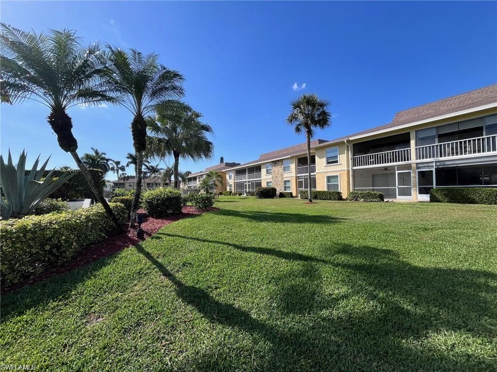401 Charlemagne Blvd 202c, Naples, FL 34112-5