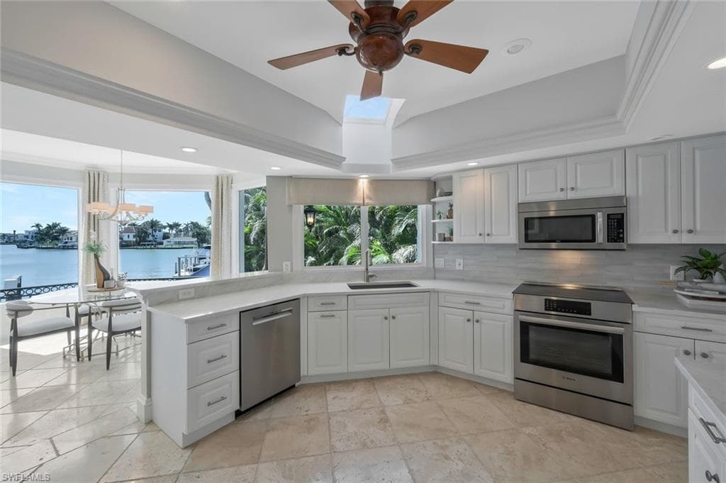 152 Conners Ave, Naples, FL 34108-13